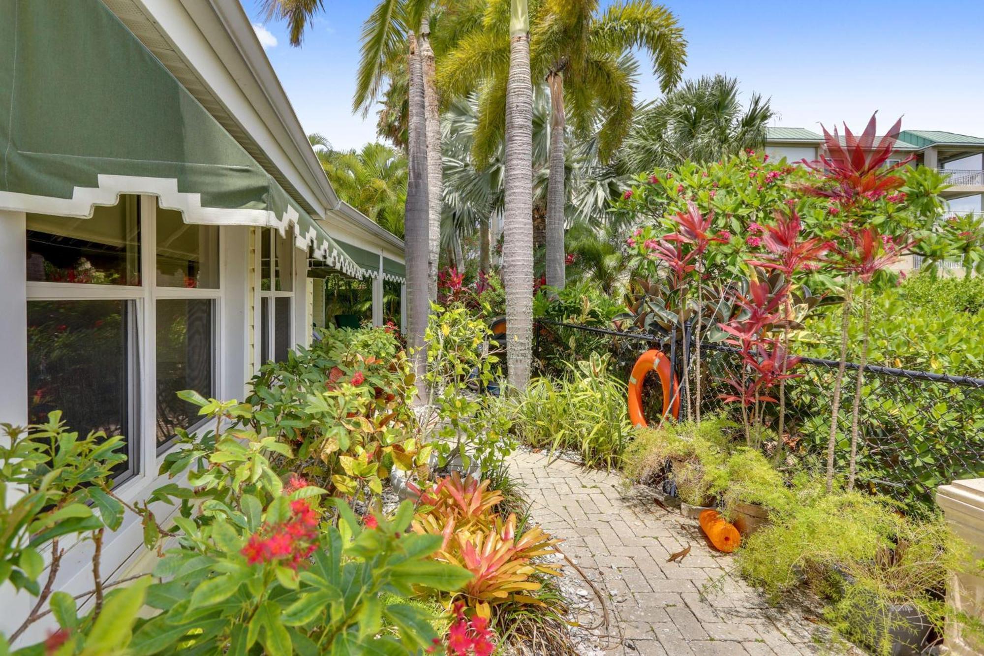 Coconut Paradise Сант Пит Бич Экстерьер фото